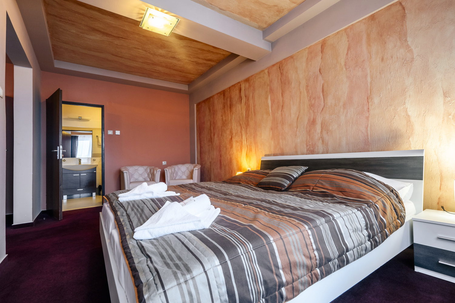 Accommodation services Mestský hotel Ďumbier - ubytovanie